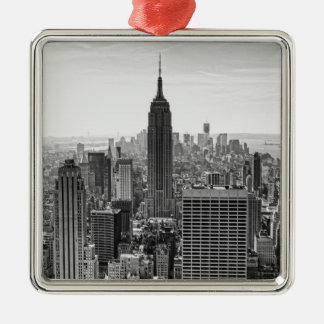 NY City Skyline Emp St Bldg, WTC BW Metal Tree Decoration
