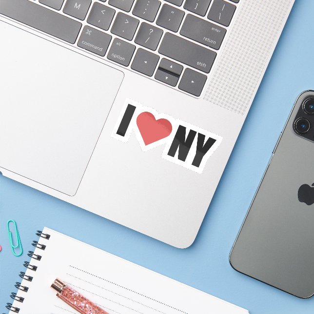 NYC Lover Vintage Design (Laptop w/ iPhone)