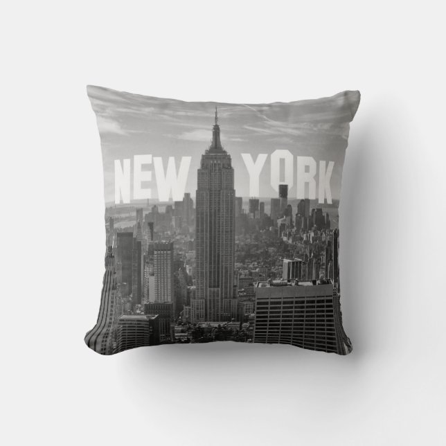 NYC Skyline Empire State Building, WTC BW 2C Cushion (Front)