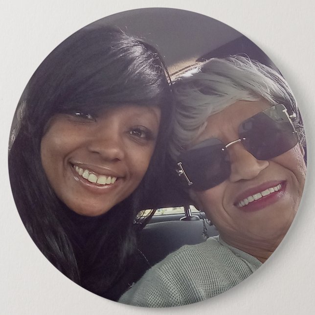 Nycia&Billie 6 Cm Round Badge (Front)
