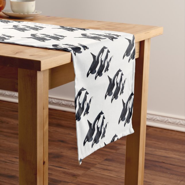 O.orca-fond transparent short table runner (In Situ)