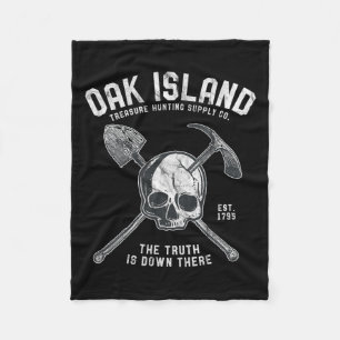 Oak Wood Skull Island Vintage Skull Templar Treasu Fleece Blanket