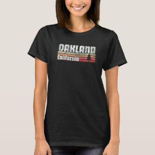 Oakland California Retro Style Vintage 70s 80s 90s T-Shirt