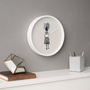 objet_14_une femme_1 clock