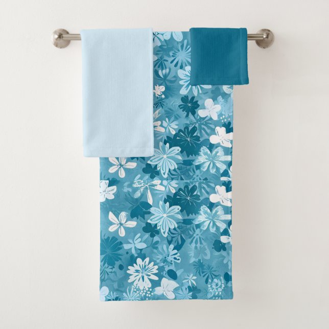 Ocean Breeze Floral Turquoise Botanical Bath Towel Set (Insitu)