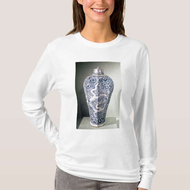 Octagonal 'Mei- P'ing' vase with white T-Shirt (Front)