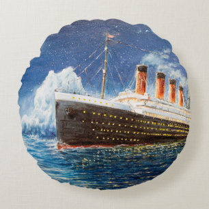  oil painting of Titanic and iceberg in ocean at n Round Cushion