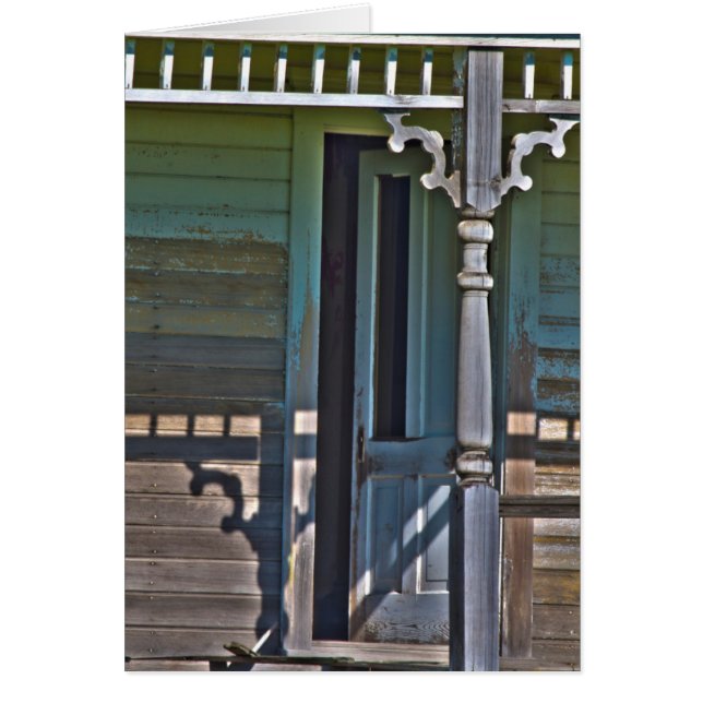 Old, abandoned homestead (Front)