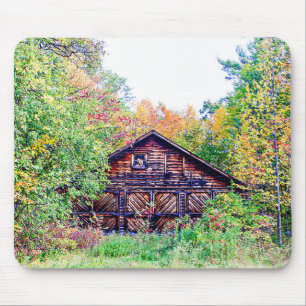 Old Barn in the Fall Mouse Pad