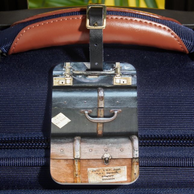 OLD ENGLAND LUGGAGE TAG (Front Insitu 2)