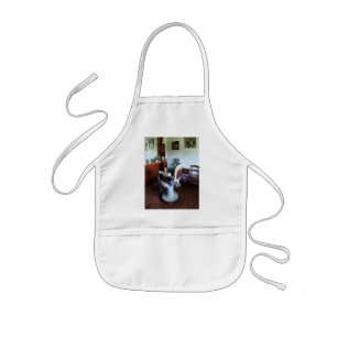 Old-Fashioned Barber Chair Kids Apron