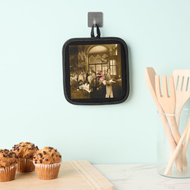 Old Fashioned Tea 🫖 Time Pot Holder (Insitu(Hanging))
