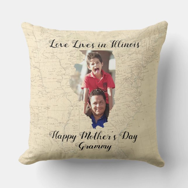 Old Map Love Lives In Illinois State Shaped Photo Cushion (Front)