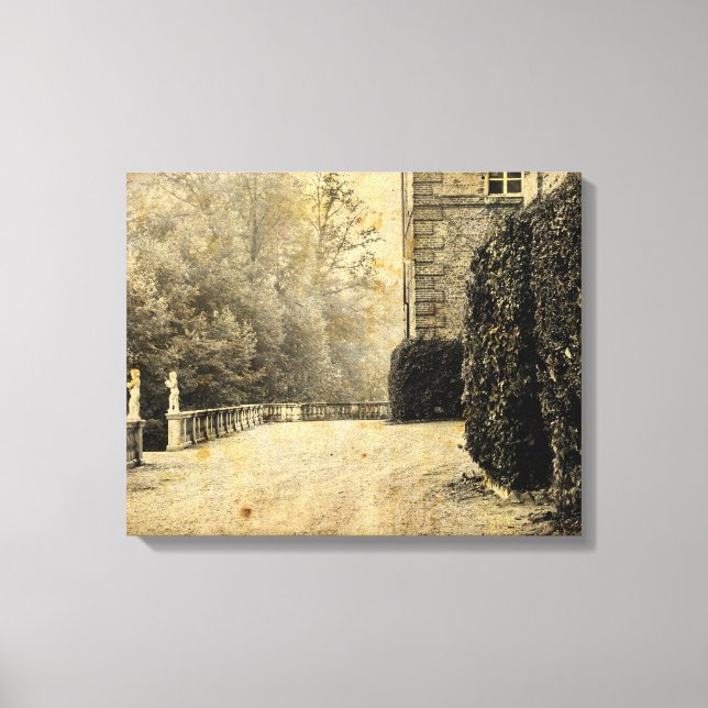 OLD PHOTO on a romantic atmosphere on canvas print (Front)