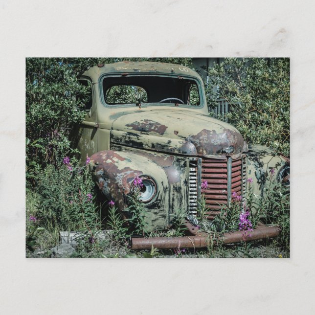 Old Rusty Scrap Car Postcard (Front)