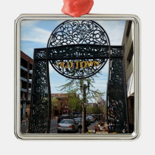 Old Town Chicago Metal Tree Decoration
