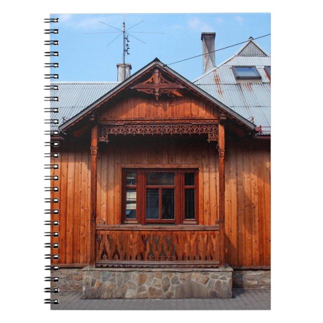 Old wooden traditional house accommodation, ancien notebook (Front)