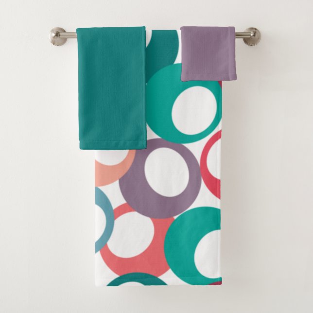Olive Circles Bath Towel Set (Insitu)