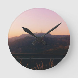 Once upon a time in Hollywood  Round Clock