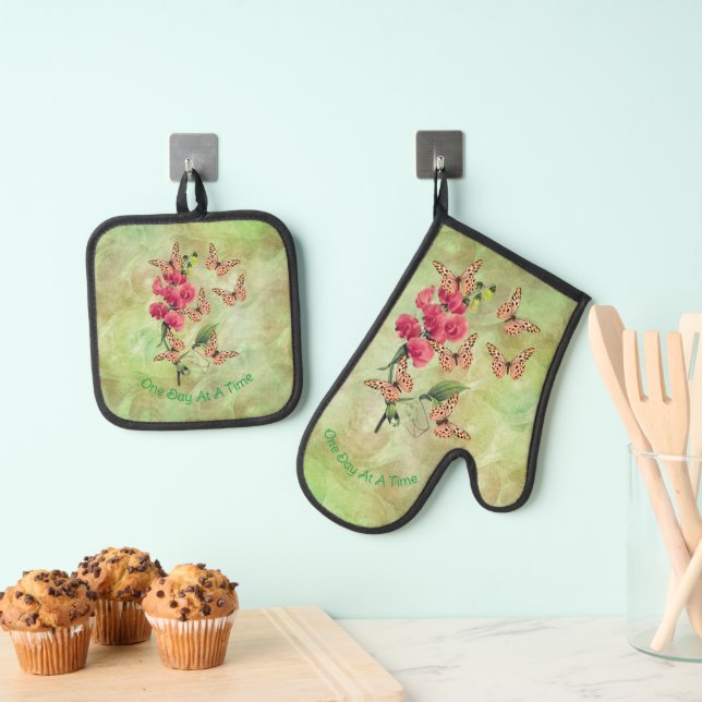 One Day At A Time Butterflies Sweet Pea Flower   Oven Mitt & Pot Holder Set (Insitu(Hanging))
