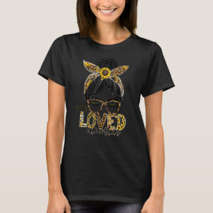 One Loved Auntie Messy Bun Women Valentine's Day T-Shirt