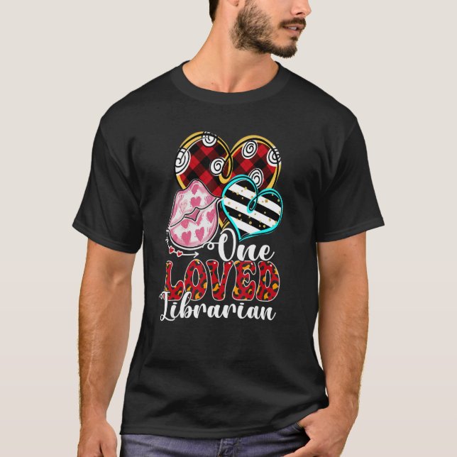 One Loved Librarian Kissing Heart Funny Valentine' T-Shirt (Front)