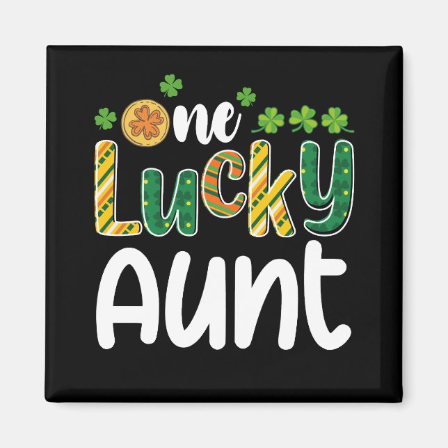 One Lucky Aunt Matching Family St Patrick's Day Magnet (Front)