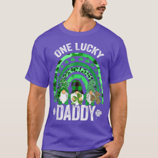 One Lucky Daddy Gnome Rainbow St Patrick's Day Sha T-Shirt