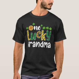 One Lucky Grandma Matching Family St Patrick's Day T-Shirt