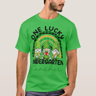 One Lucky Kindergarten Teacher Gnome St Patricks D T-Shirt
