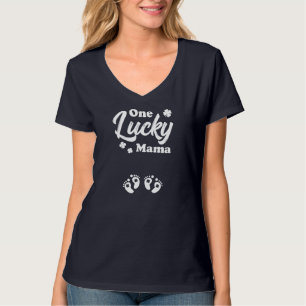 One Lucky Mama Mum of Twins St Patricks Pregnancy T-Shirt