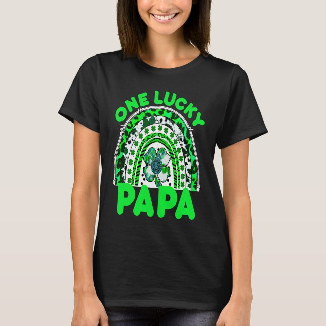 One Lucky Papa Good Luck Green Rainbow Shamrock Le T-Shirt (Front)
