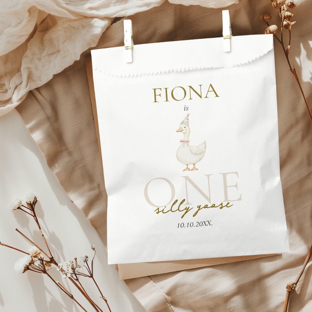 One Silly Goose Gingham 1st Birthday Favour Bags (One Silly Goose Favor Bags Gingham Beige Gender Neutral Party Favors 1st Birthday)