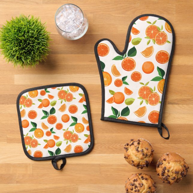 orange pattern  oven mitt & pot holder set (Top Down)