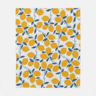 Oranges, tangerines: vintage floral pattern. fleece blanket