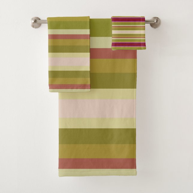 Orchid Coloured Towel Set (Insitu)