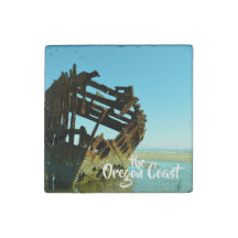 Oregon Coast Beach Shipwreck Stone Magnet