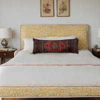 Oriental carpet look in rose tinted field