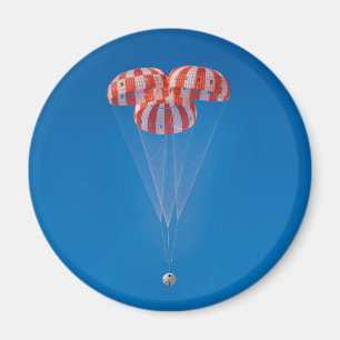 Orion Spacecraft Parachute Landing Magnet