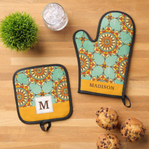 Ornamental pattern oven mitt & pot holder set