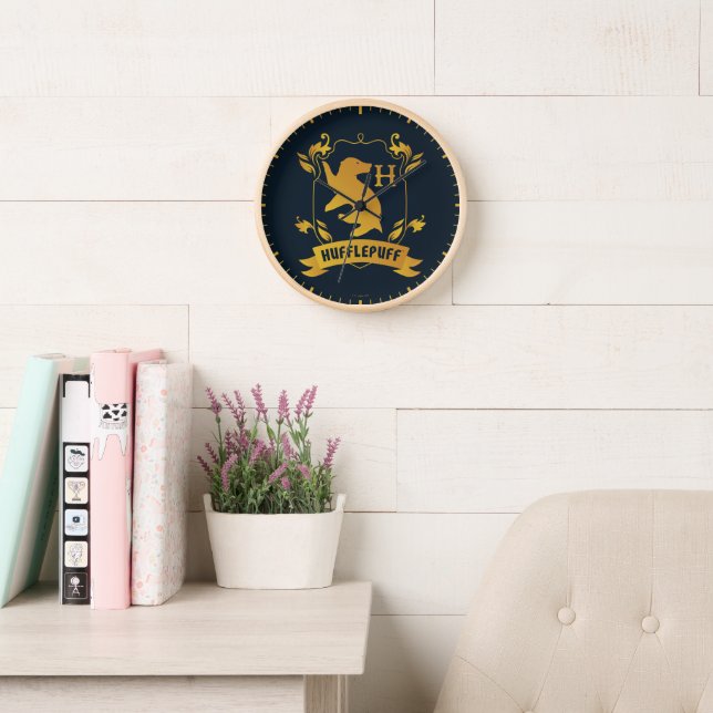 Ornate HUFFLEPUFF™ House Crest Clock (Reading Room)