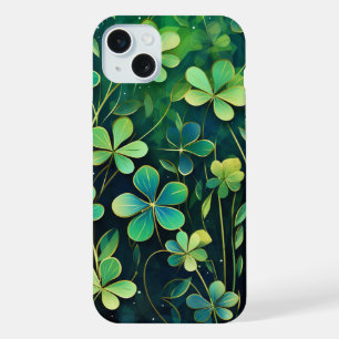 ORNATE SHADES OF GREEN & GOLD IRISH SHAMROCKS iPhone 15 PLUS CASE