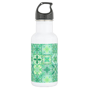 Ornate tiles in green and white 532 ml water bottle