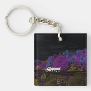 oscar leaves the party key ring