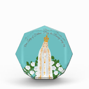 Our Lady of Fatima and white roses Photo Block