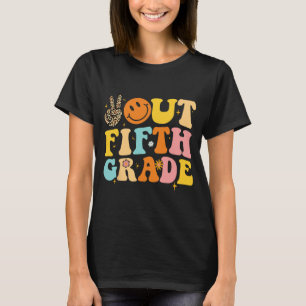 Out 5th Grade Retro Groovy Happy Last Day Of Schoo T-Shirt