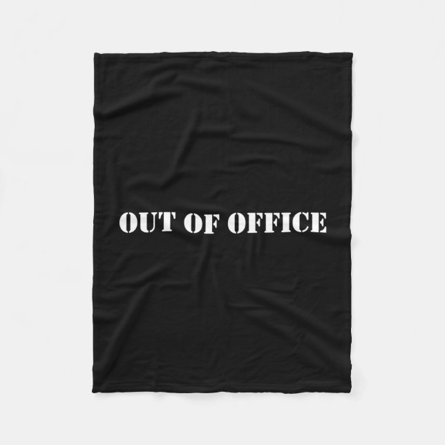 Out of office digital nomad traveller vacation fleece blanket (Front)