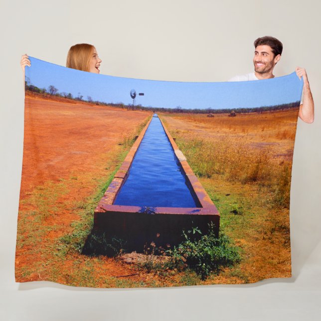 OUTBACK TROUGH FLEECE BLANKET (In Situ)