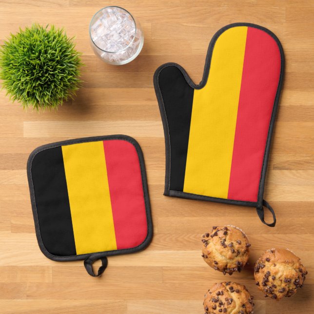 Oven Mitt and Pot Holders, Belgium flag Oven Mitt & Pot Holder Set (Top Down)