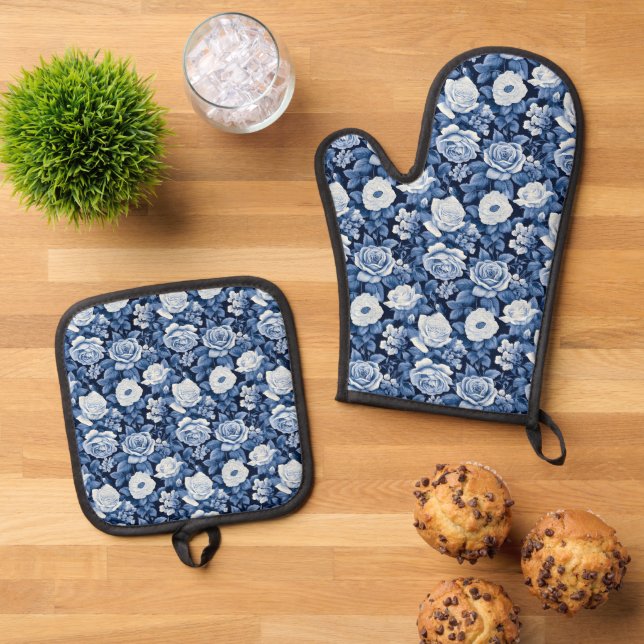 Oven Mitt and Pot Holders Oven Mitt & Pot Holder Set (Top Down)